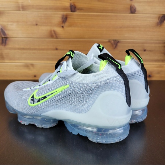 Women’s Nike Vapormax Shoes Size 7.5 / Youth Size 6 Flyknit Max Air BRAND NEW - Picture 2 of 5
